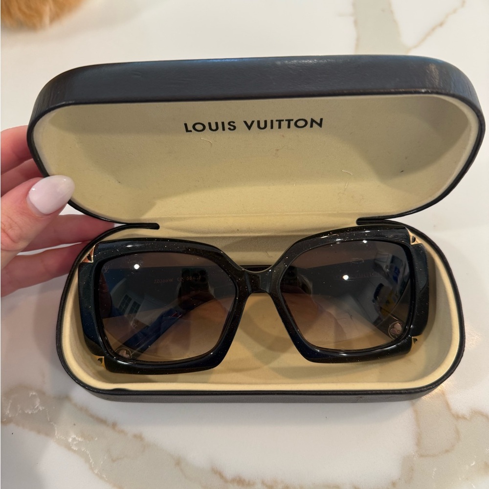 Louis Vuitton hortensia sunglasses